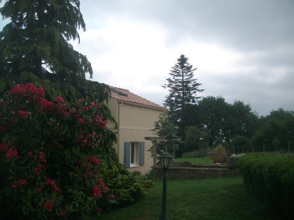 M. Clemenceau - Les Maisonnettes De La Maneliére La Flocellière Exterior foto